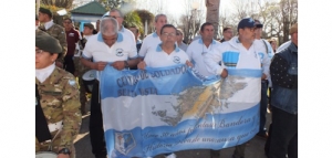 Malvinas, siempre argentinas: acto patrio, desfile y festival en un municipio