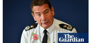Jefe de policía británico culpable de mala conducta grave tras portar medalla de Guerra de Malvinas